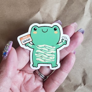 Tubie Grad Froggy (Diplômé, remise des diplômes, tube gratuit, cadeau de célébration, Gtube, GJ, NG, Enteral, Accessoires de vie médicale, Autocollant étanche)