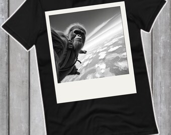 Bigfoot Sasquatch Skydiving Selfie, Big Foot Skydiver Shirt, Funny Bigfoot Selfie T-Shirt, Skydiving Lover Gift, Sasquatch Selfie Shirt