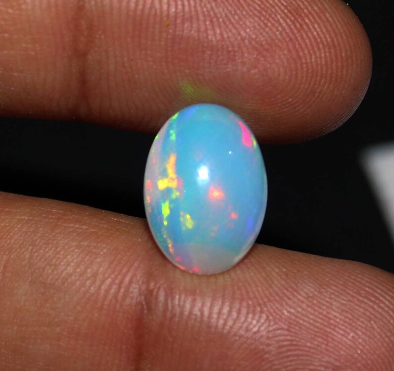 Loose Opal stone fire Opal white Opal cabochon welo Opal 2.90 CRT 14x10x5 MM Natural Ethiopian Opal oval loose gemstone calibrated opal