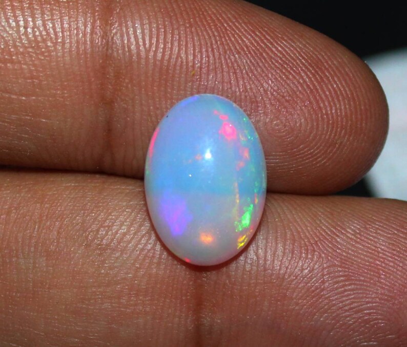 Loose Opal stone fire Opal white Opal cabochon welo Opal 2.90 CRT 14x10x5 MM Natural Ethiopian Opal oval loose gemstone calibrated opal