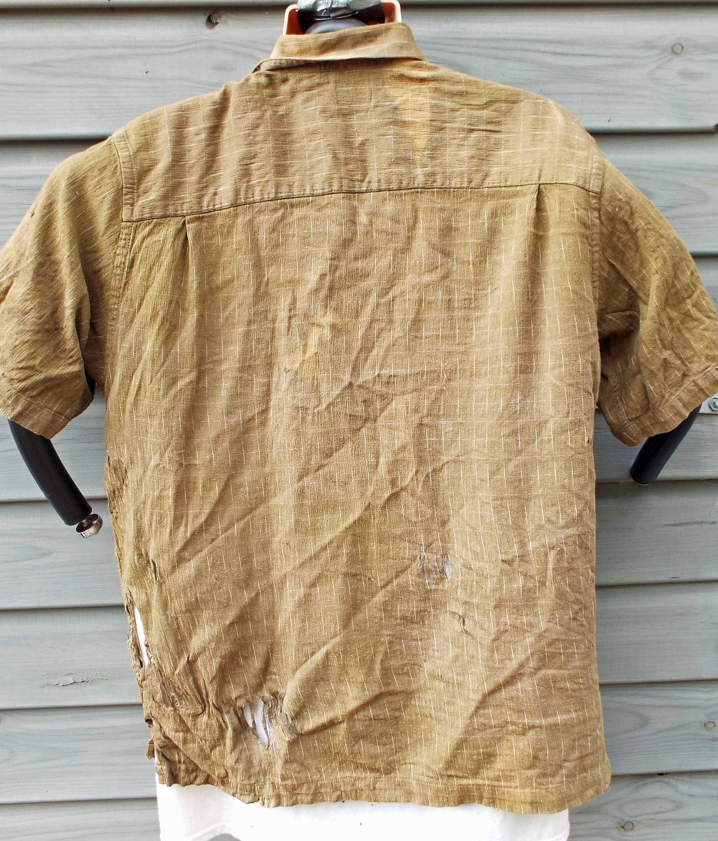 Discover Distressed Zombie Shirt Large