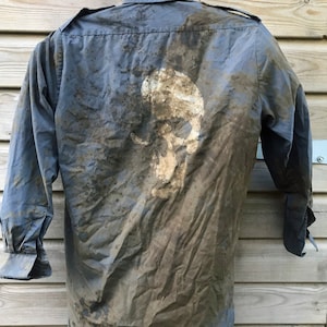 Stencilled Skull Shirt, Medium - 14&quot; Collar - SS105