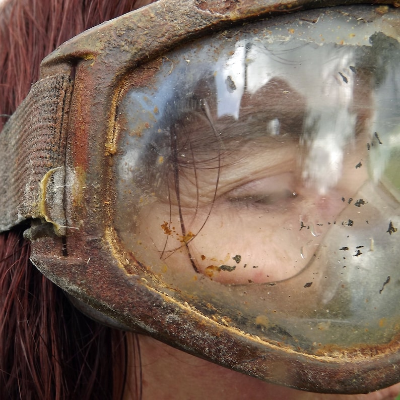 Postapocalyptic Distressed Goggles