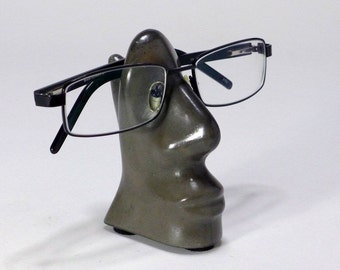 Eyeglass stand / glasses holder