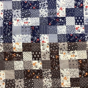 Calico Patchwork Cheater firmy The Fat QUARTER 1&quot; kwadraty paski kwiatowe liście granatowy i kremowy lub brązowy i kremowy Vintage Cranston Print Works
