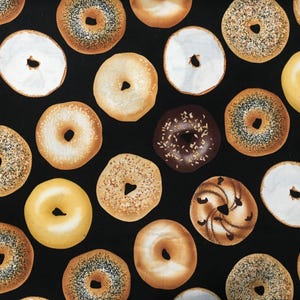 Bagel e una sbavatura VENDUTI A MEZZO METRO Pumpernickel Sesamo Tutto Acqua Cannella Uvetta Formaggio cremoso Nero HTF Tesori senza tempo