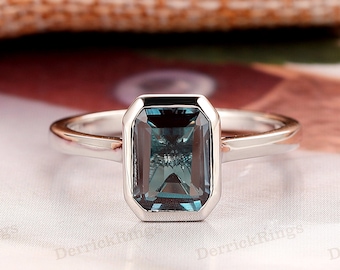 Color Changing Gemstone Ring, 6x8mm Emerald Cut Alexandrite Wedding Ring, 925 Sterling Silver Solitaire Promise Ring, Bezel Set Ring