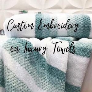Personalized {Luxury Caro Home Bolivia} embroidered bath towel / Monogrammed bath towel / Bathroom decor / Towel with name / Wedding Gift