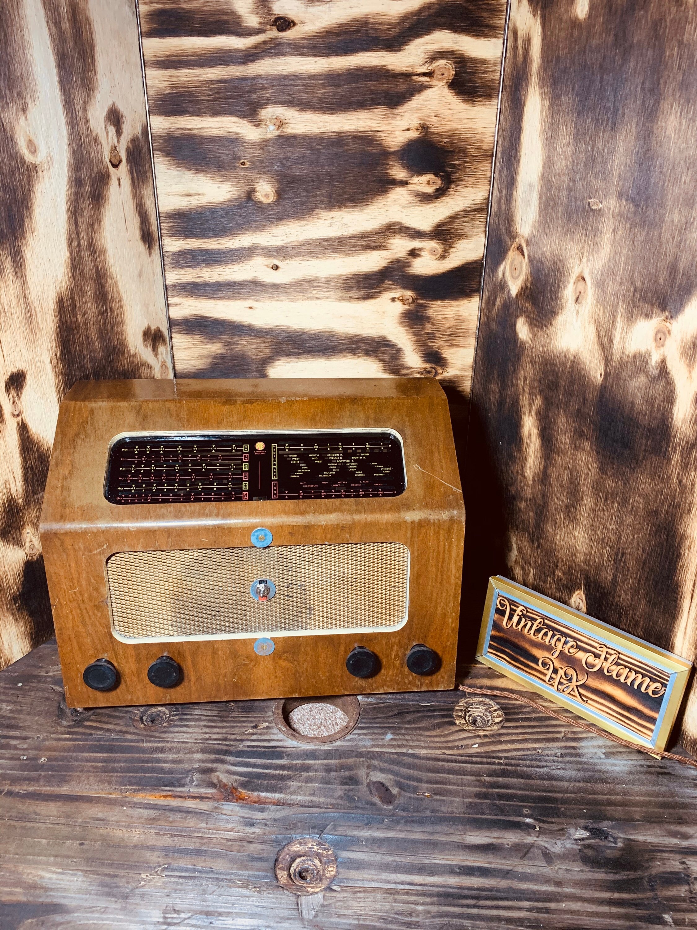 Lámpara de radio vintage recuperada con bombilla led vintage Etsy España