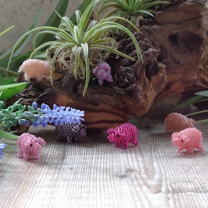 Miniature pig, beaded 3D freestanding animal