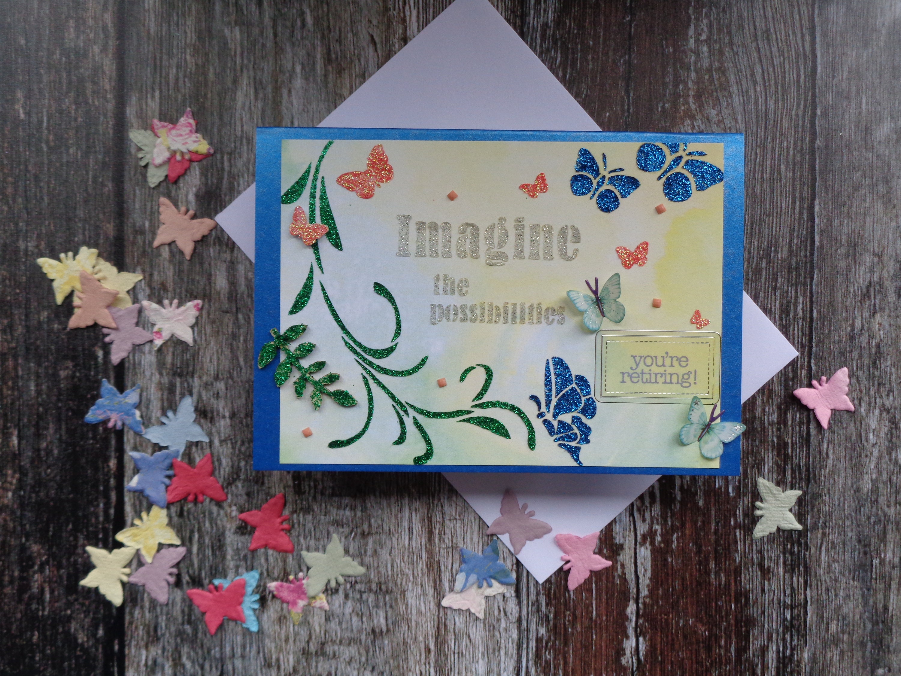 Tarjeta Jubilación Mujer Tarjeta Jubilación GBCC - Diseño Mariposas Y  Flores - 160x160 Mm Felicitación Retiro Floral, image size:3000x2250