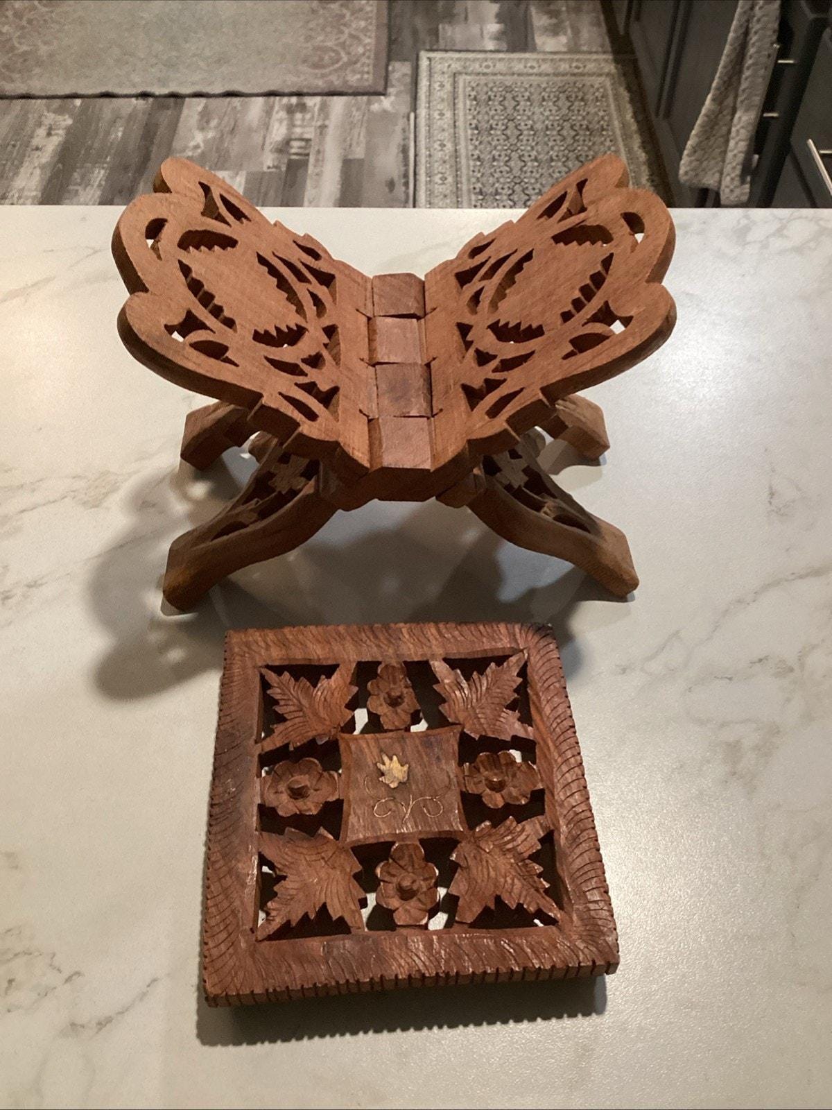 ヴィンテージ　折り畳み　木製木彫り本立て ヴィンテージの手彫り木製折りたたみブックホルダー＆五徳 - Etsy 日本