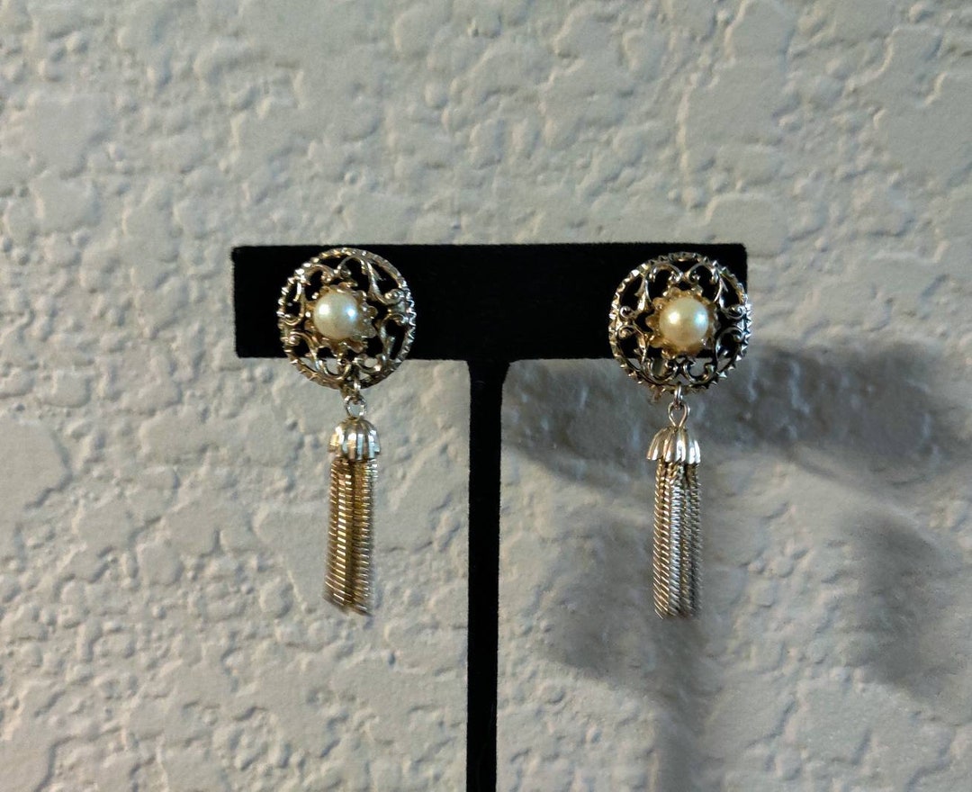 Vintage Screw Back Coro Goldtone Pearl Tassel Foxtail Chain Dangle Earrings Etsy.de