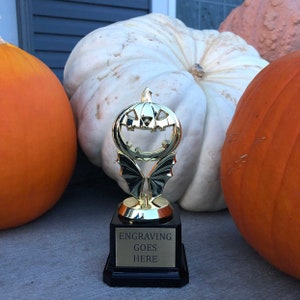 Troféu de Halloween para festa à fantasia, prêmio de abóbora com gravação grátis