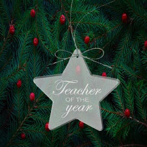 Personalisierte Glas Ornament: Benutzerdefinierte Familienandenken Stern | Sternförmiges Glas-Andenken für Zuhause & Feiertage | Familien Name Andenken Dekor