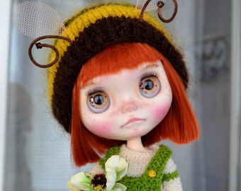 Honey bee blythe doll custom