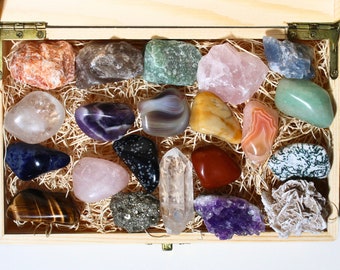 21 pcs Crystal Starter Set with Wooden Gift Box-Beginner Healing Crystal Set-Raw and Tumbled Real Crystals-Metaphysical Crystals-Wholesale