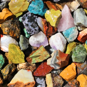 Madagascar Mix Rough Rocks for Tumbling-1 LB Bulk Rough Rocks-Bulk Wholesale Rough Rocks-Bulk Crystals-Tumble Mix-Decorative Stones-Lapidary