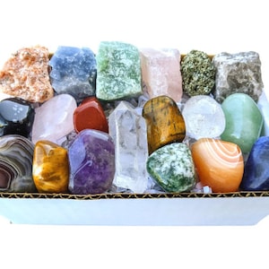 MINI Crystal Box Set | Travel Crystal Set | Beginner Crystal Set | Crystal Healing Set | Rose | Amethyst | Quartz Point | Pyrite | Tumbled