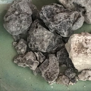 Peruvian Black Copal Resin | Protium Grandifolium | Copal Negro | 0.5 oz | Incense