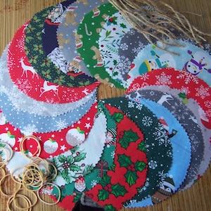 15/30/50 x Christmas Cotton Fabric Jam Jar Covers, Chutney, Pickles Sweetie with elastic band and jute tie