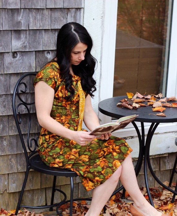 Fitted 1950s Fall Dress