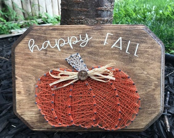 Letrero de calabaza de Halloween con texto "Happy Fall", decoración de Halloween, arte con cuerdas de calabaza para Halloween, arte con cuerdas de otoño, decoración de otoño