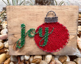 Adornos navideños con hilo, arte navideño con hilo, decoración navideña, cascabeles, arte con hilo, adornos con hilo