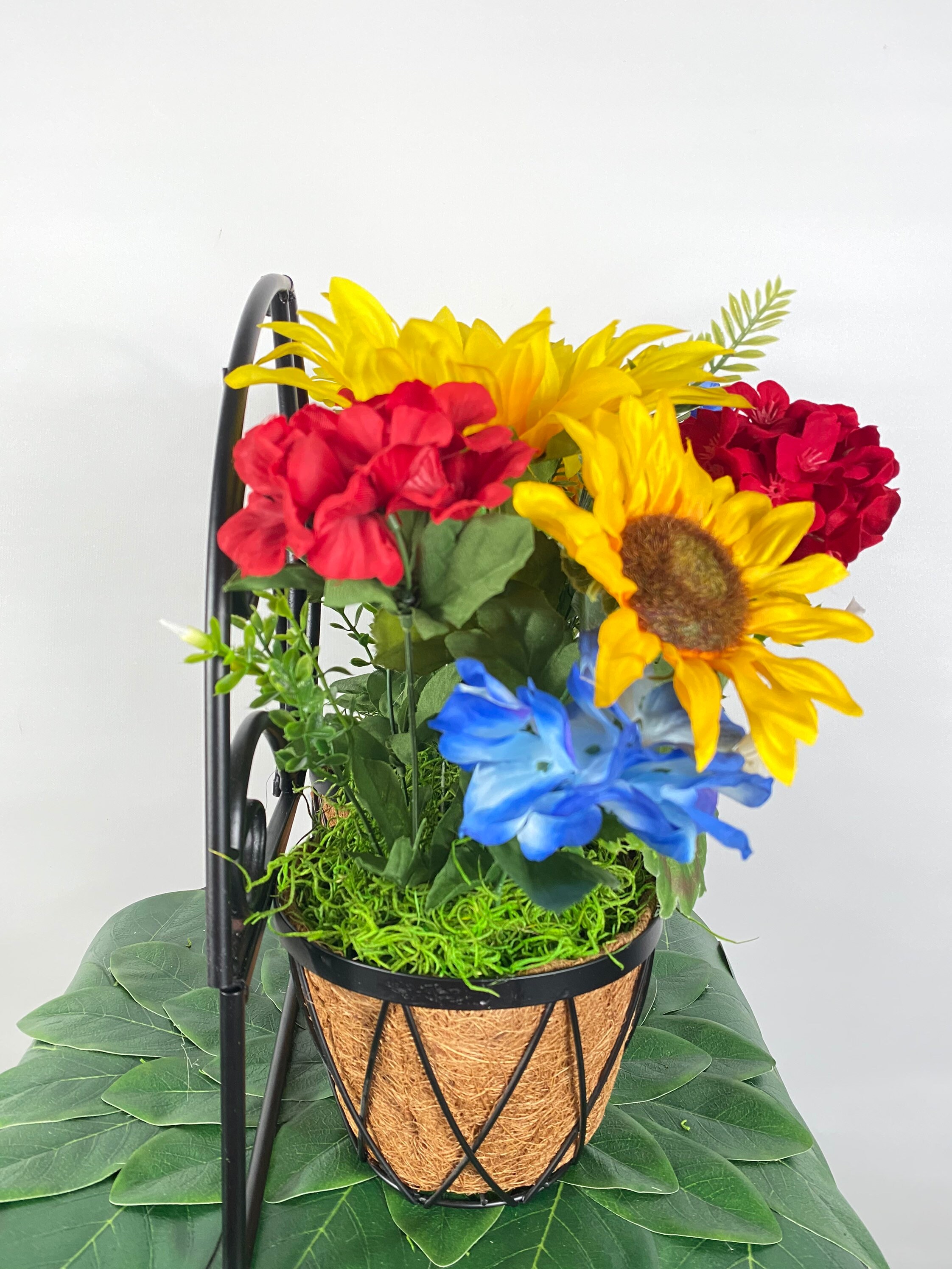 Sunflowers, Geraniums and Hydrangeas Summer Arrangement. Summer Decor,  Porch Decor. -  UK