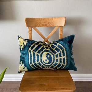 Green Velvet İkat Pillow, Silk İkat Pillow, Velvet Pillow Covers İkat Lumbar Pillow Home Decor Pillow Accent Throw Pillow i-2