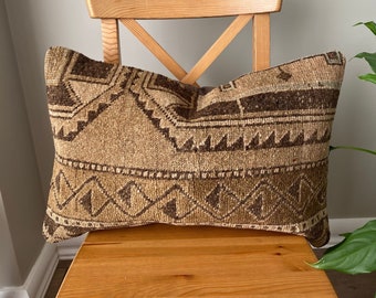 Turkısh kilim pillow,hemp pillow,cushion cover,living room ,throw pillow,vintage pillow 16x24 pillow,wool lumbar pillow carpet pillow