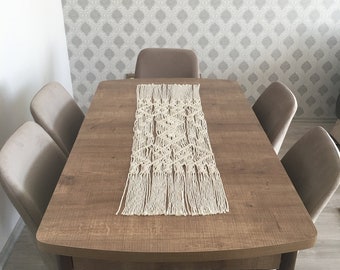 Macrame table runner,Wedding runner,macrame runner,Wedding table runner,Table decor,boho table runner,Rustic wedding decor