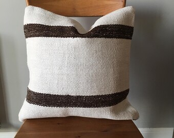 Beige hennepkussen, hennepkussen, kussenhoes, woonkamerdecoratie, sierkussen, patchwork kussen 20 x 20 kussen, gestreept kussen