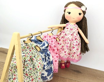 dress up dolls with clothes