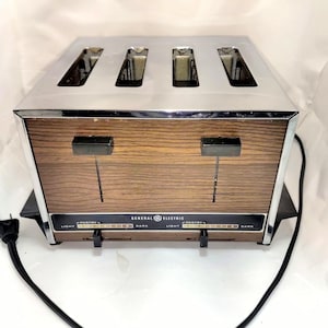 Vintage General Electric Chrome 4-Slice Toaster: 1970s Retro Kitchen