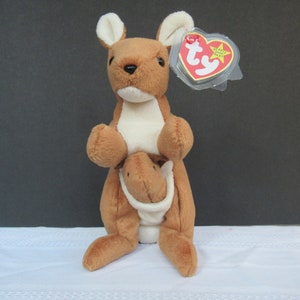 Rare ty 1996 Pouch the Kangaroo, Retired in new condition