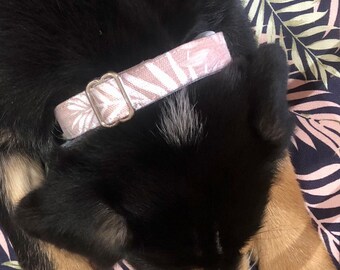 Dusty Pink and White Fern Dog Collar Handmade. Machine Washable. Available 20mm or 25mm Wide.