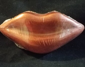 Lips bath bombs
