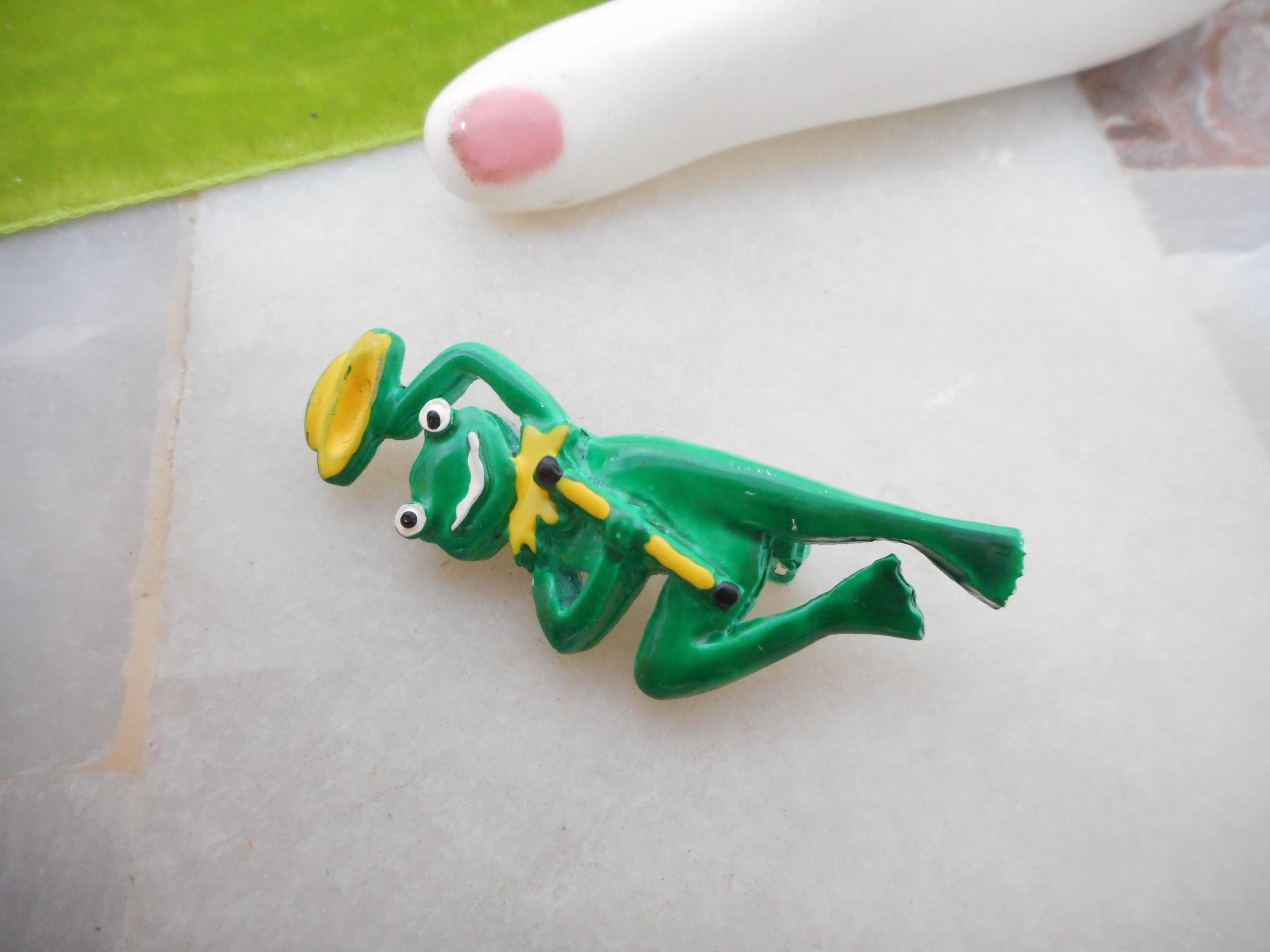 Vintage Dancing Frog Brooch Green Enamel Tree Toad Pin Hat and Cane ...