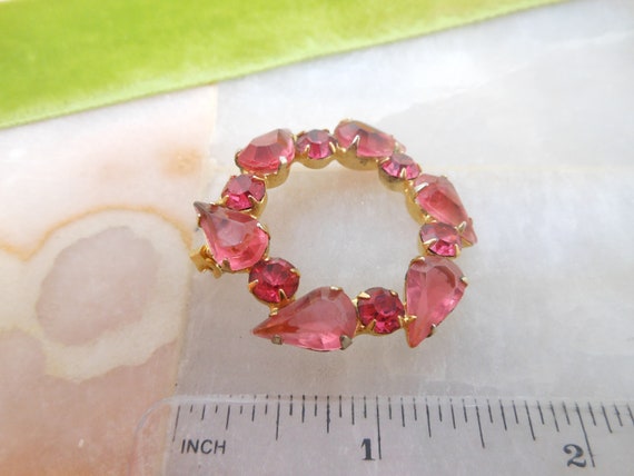 Vintage Pink Rhinestone Wreath Brooch Crystal Cir… - image 8