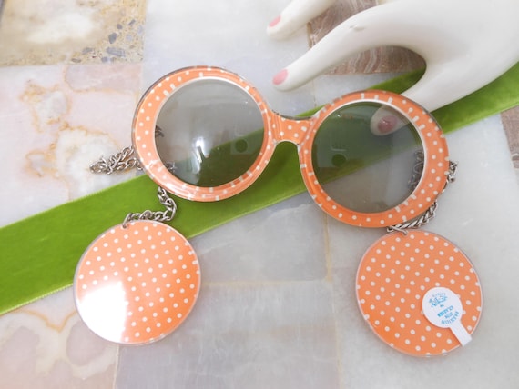 Vintage Mod JE-DOL Sunglasses Pendant Earrings Plastic Chain 