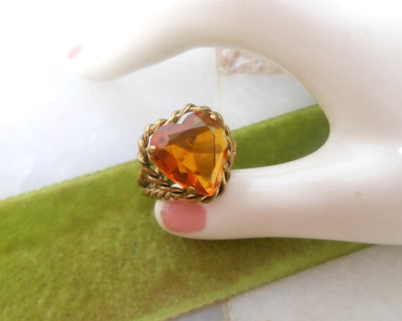 Vintage WEST GERMANY Heart Topaz Ring Art Glass S… - image 9