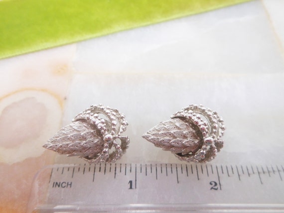 Vintage CORO Pegasus Flower Set Brooch Earrings D… - image 4