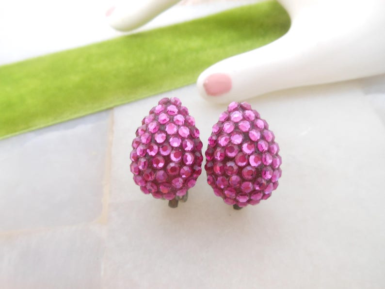 Vintage MISTAR BIJOUX Earrings Clip On Pink Rhinestone Crystal Fuchsia Designer Mid Century Jewelry