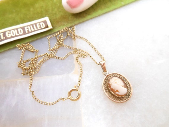 Vintage Cameo Gold Fill Pendant Necklace Petite D… - image 2