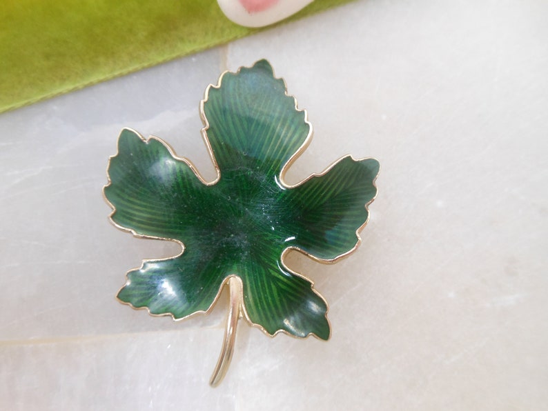 VivianJoel.com Vintage Green Enamel Maple Leaf Pin Brooch Canada Jewelry Mid Century