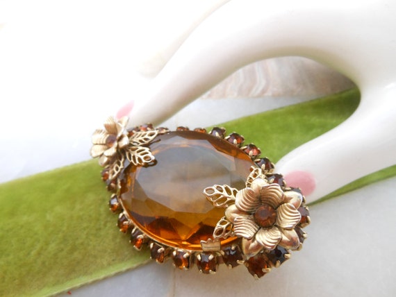 Vintage Topaz Brooch Crystal Rhinestone Flower Pi… - image 4