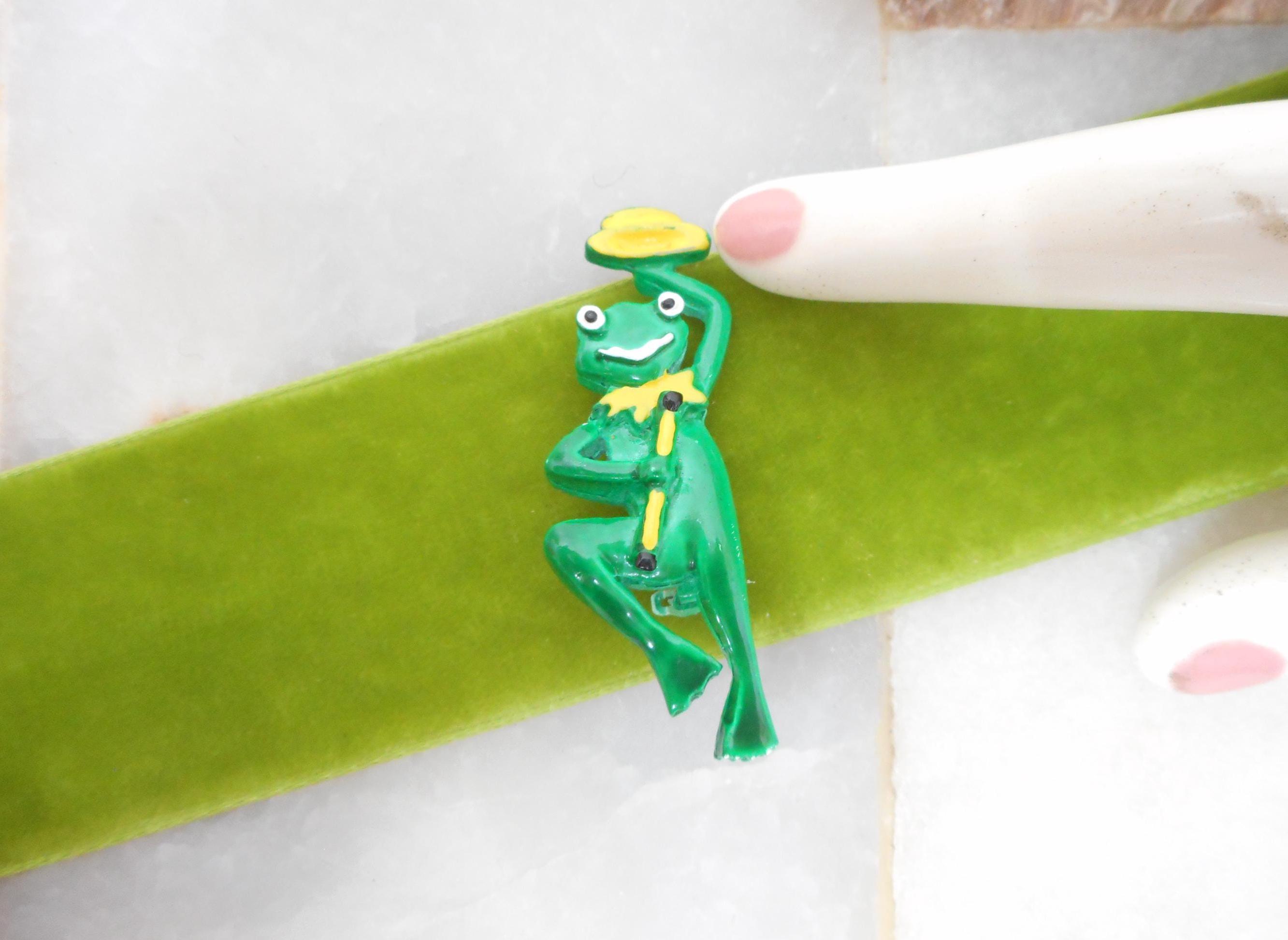 Vintage Dancing Frog Brooch Green Enamel Tree Toad Pin Hat and Cane ...