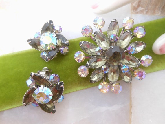 Vintage CORO Crystal Starburst Designer Flower Bead Pin Brooch Jewelry Gift Mid Century VivianJoel.com