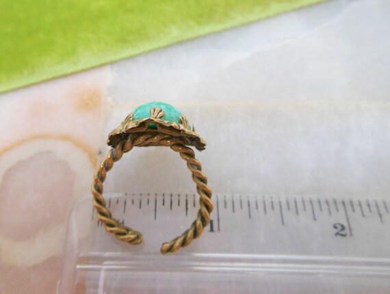 Vintage WEST GERMANY Ring Green Peking Glass Stat… - image 7